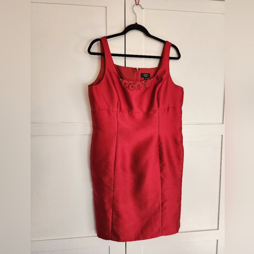Elegant Red Dress and Jacket Set - Picture 3 of 7